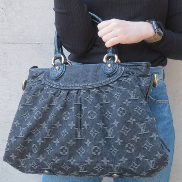 Louis Vuitton Handbags - 👑💥BEAUTIFUL💥👑 Louis Vuitton Neo Cabby MM